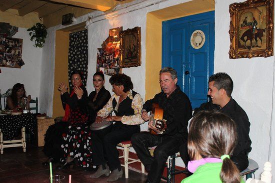 Tablao Flamenco en Málaga Flamenco Ana María Los Chatos 