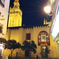 Salida del Tablao Flamenco Sevilla con vistas a la Giralda