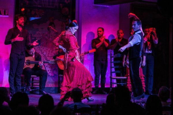 Bailaora de Tablao Flamenco El Arenal