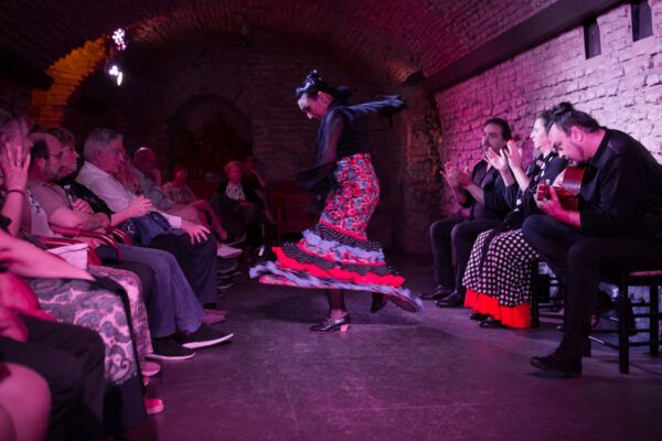 El Museo Flamenco de Sevilla - Baile flamenco en el Sótano