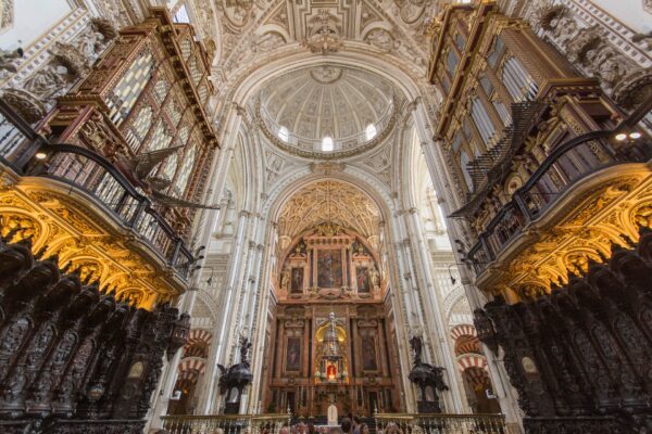 Excursion a Cordoba y la Mezquita desde Sevilla - Columnas de la Mezquita - FLAMENCO ONLINE