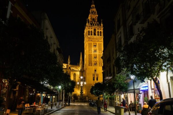 La Giralda en la Ruta Guiada a Sevilla Encantada - FLAMENCO ONLINE