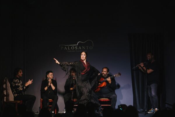 Cuadro Flamenco en PALOSANTO TABLAO FLAMENCO